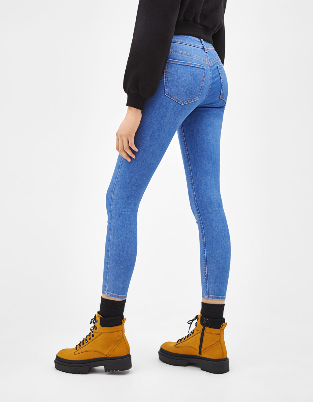 شلوار جینز زنانه 22667 سایز 22 تا 38 مارک Bershka